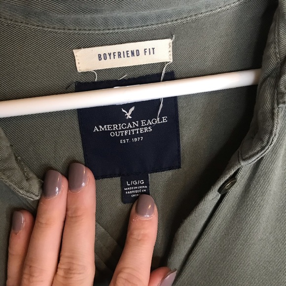 American Eagle Green Button Down Shirt - Picture 4 of 7